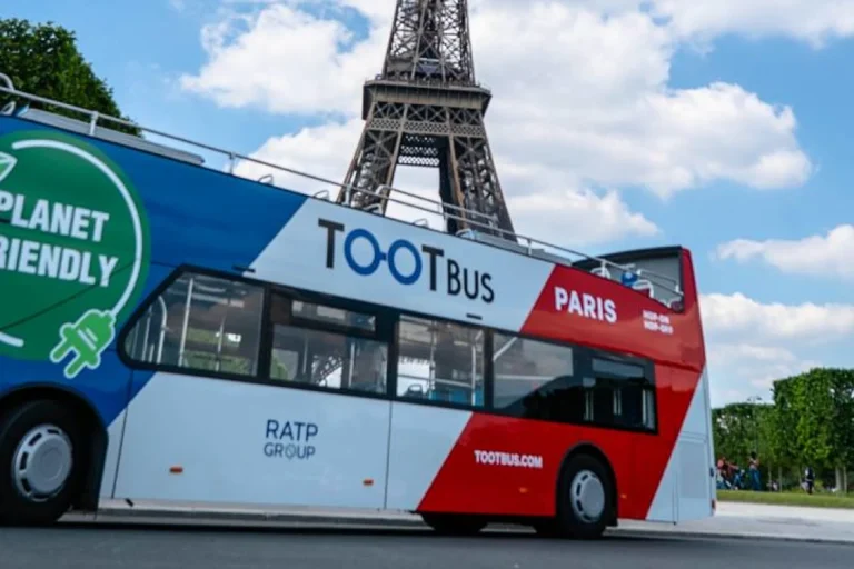 Tootbus – Paris Hop-On Hop-Off Bus Tour